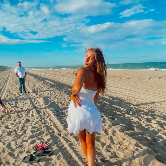 Meet your Posher, Emily - Picture 1 of 1